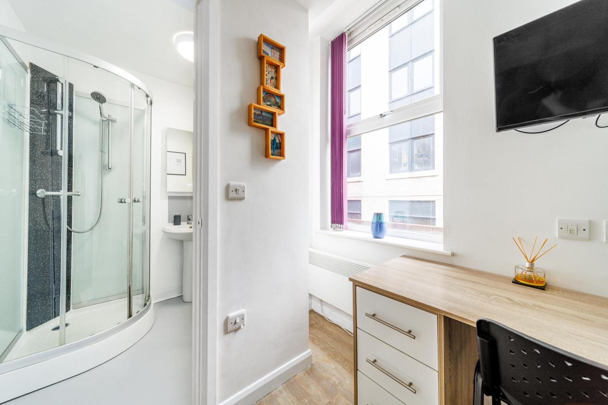Alexandra House Apartments By City Centre Шефилд Екстериор снимка