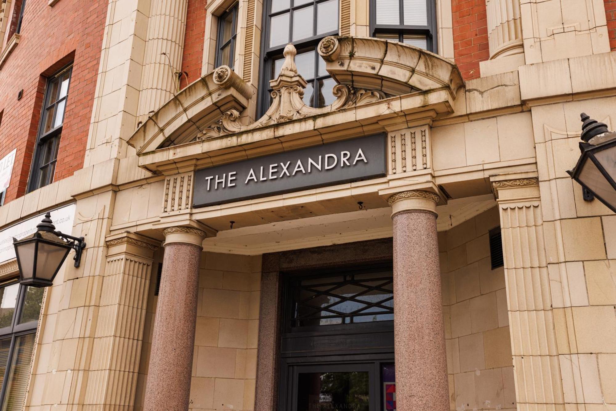 Alexandra House Apartments By City Centre Шефилд Екстериор снимка