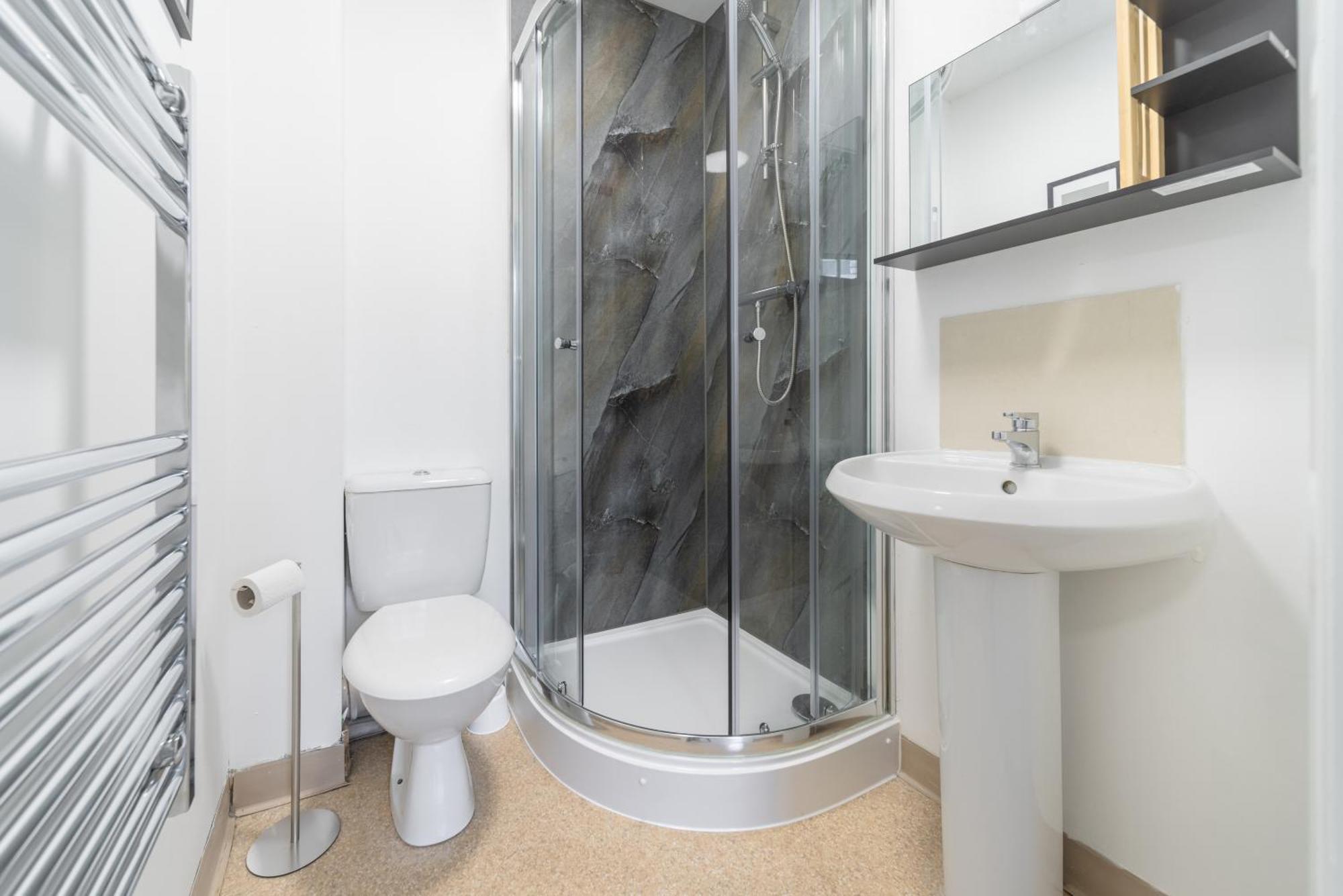 Alexandra House Apartments By City Centre Шефилд Екстериор снимка