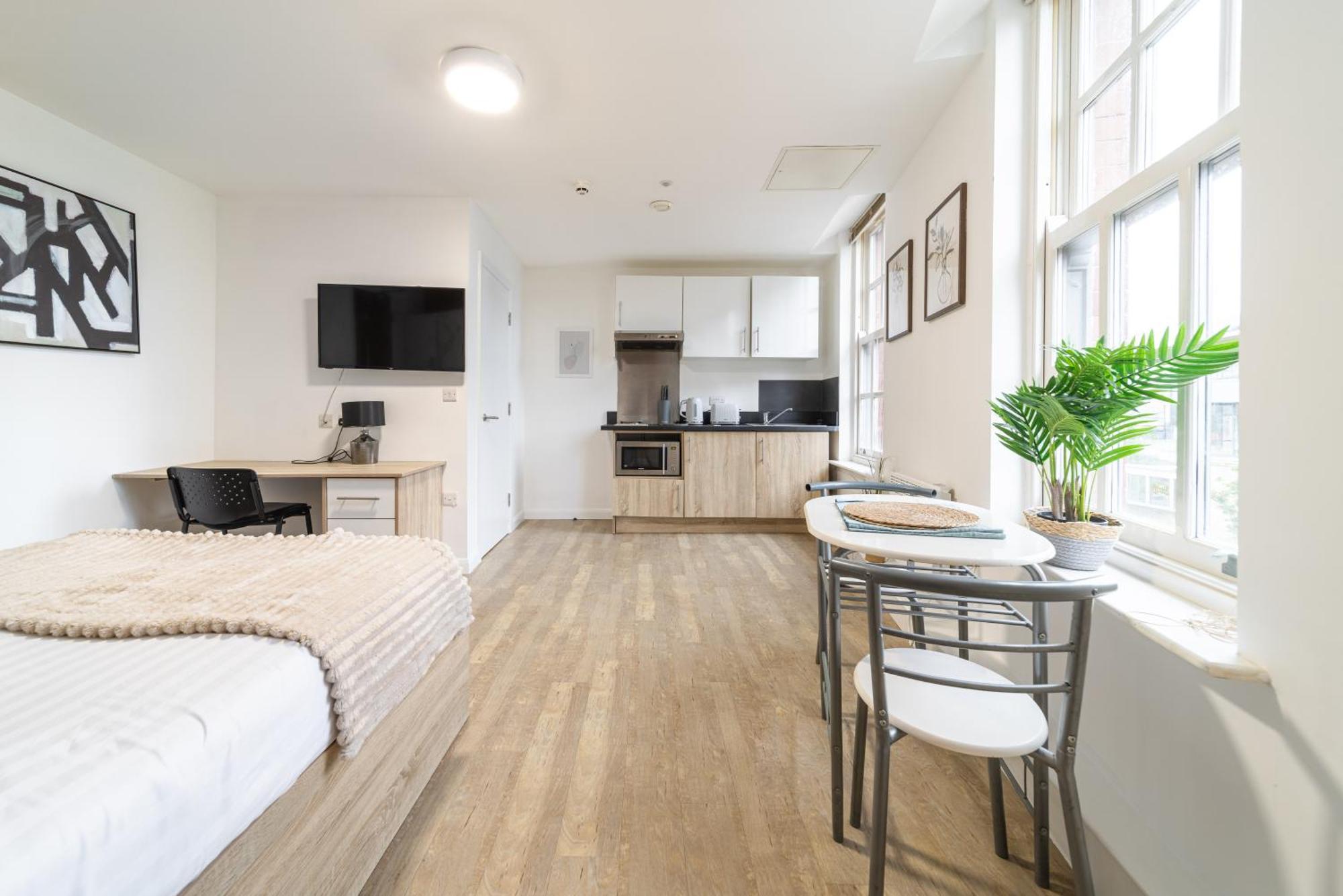 Alexandra House Apartments By City Centre Шефилд Екстериор снимка