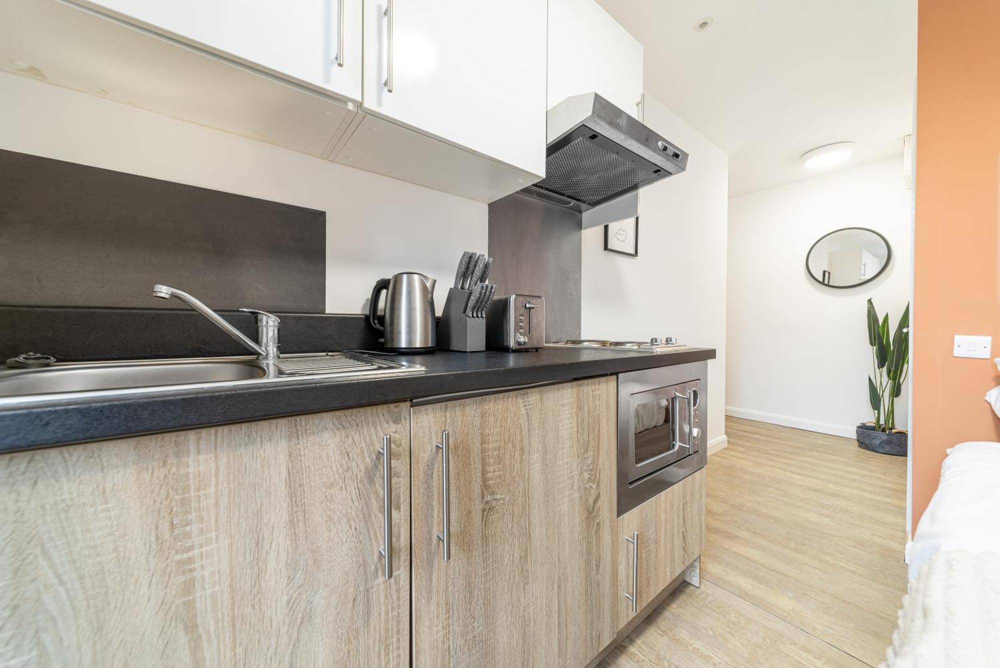 Alexandra House Apartments By City Centre Шефилд Екстериор снимка