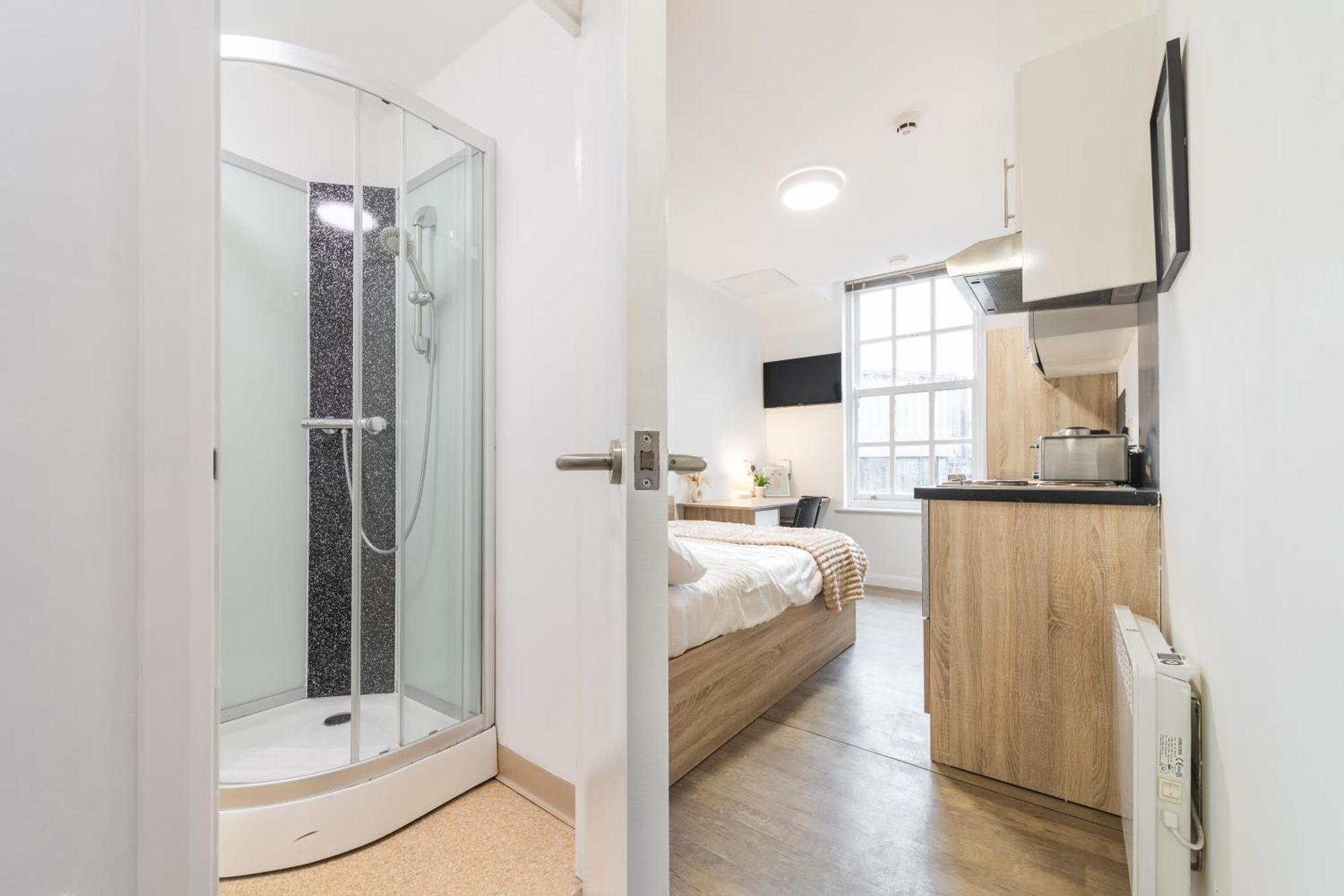 Alexandra House Apartments By City Centre Шефилд Екстериор снимка