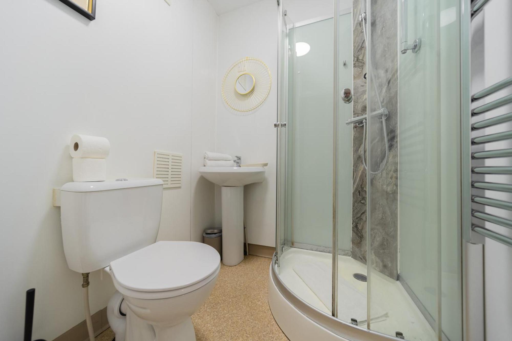 Alexandra House Apartments By City Centre Шефилд Екстериор снимка