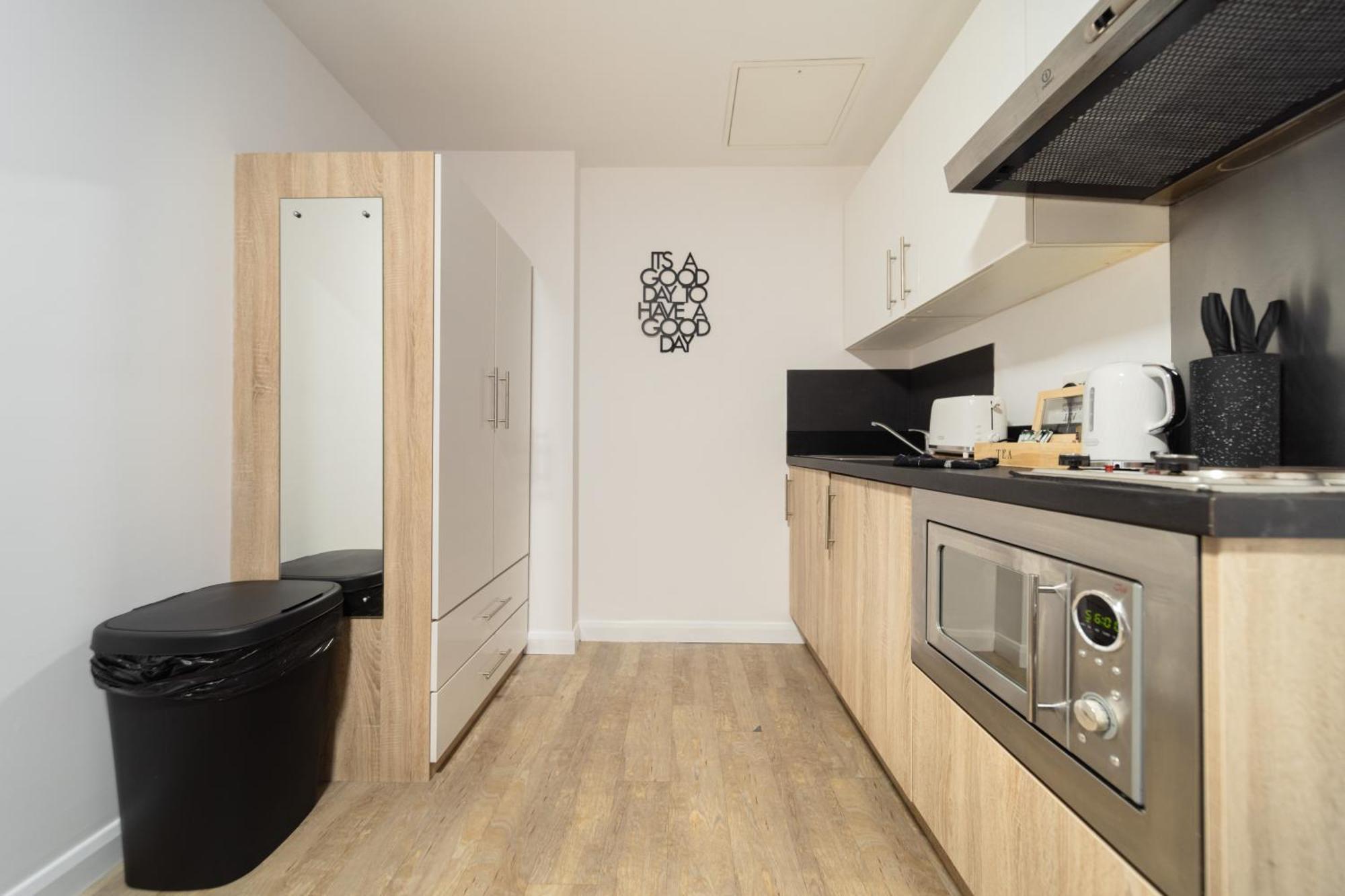Alexandra House Apartments By City Centre Шефилд Екстериор снимка