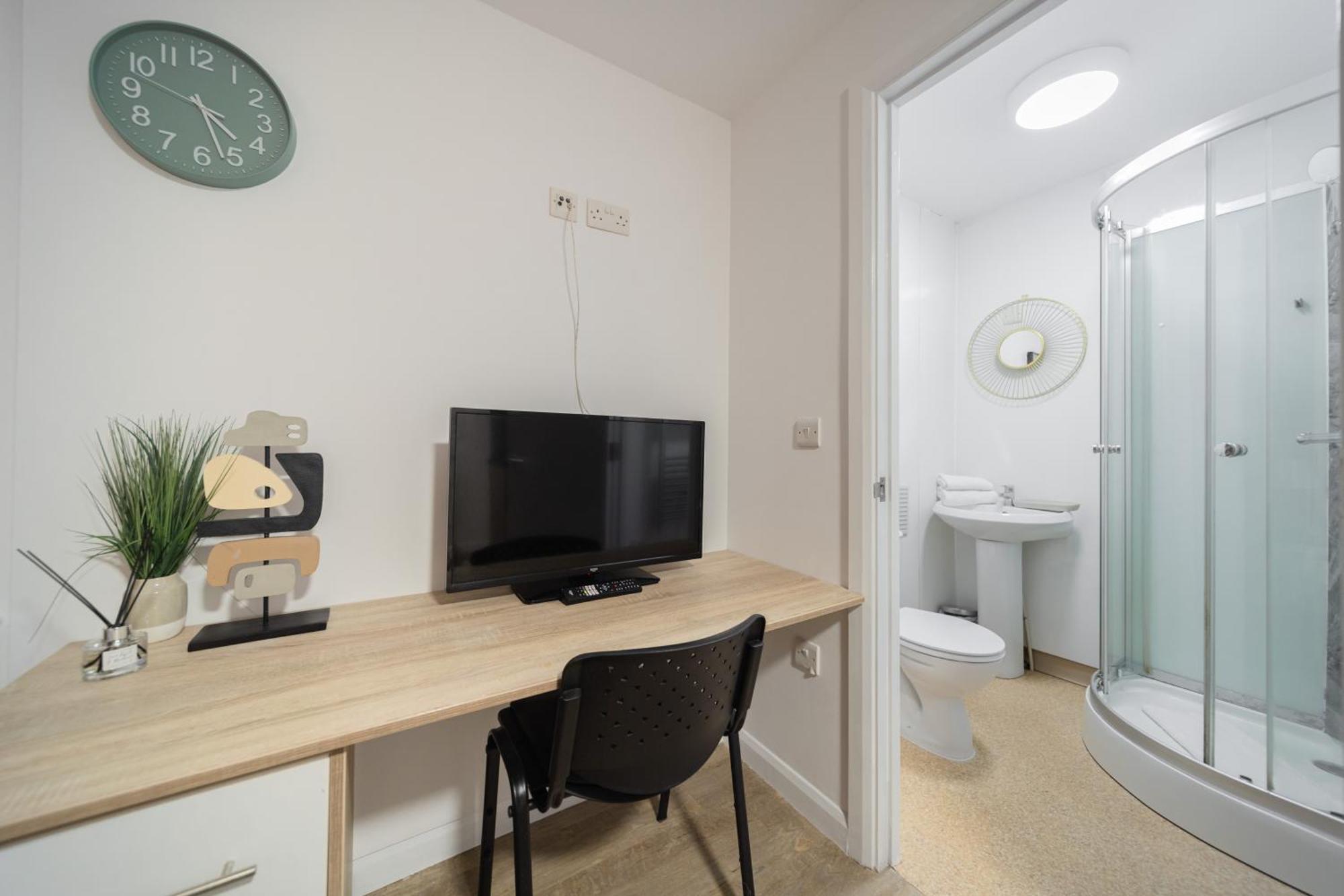 Alexandra House Apartments By City Centre Шефилд Екстериор снимка