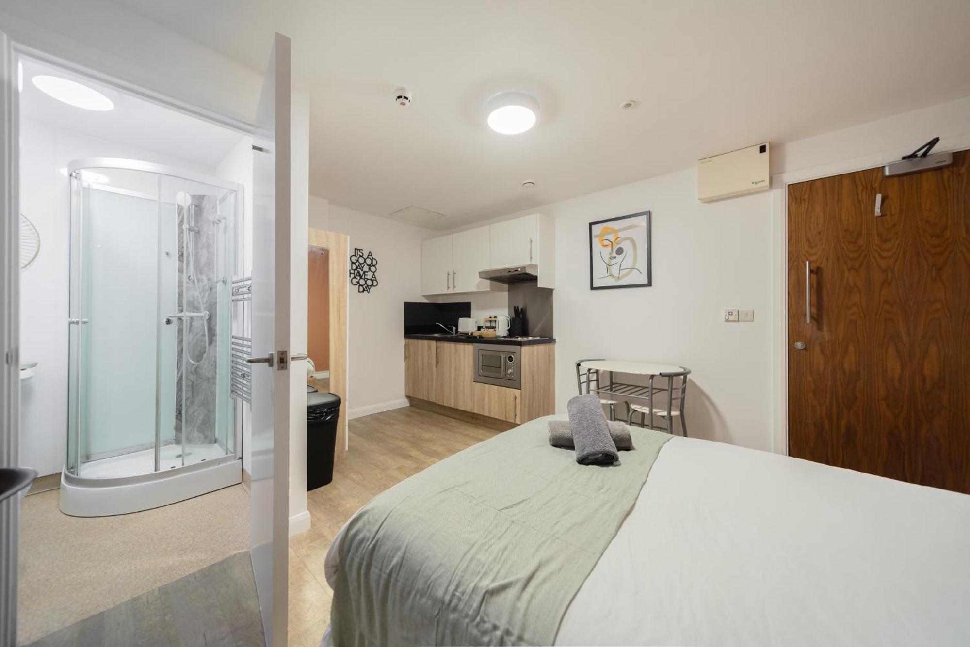 Alexandra House Apartments By City Centre Шефилд Екстериор снимка