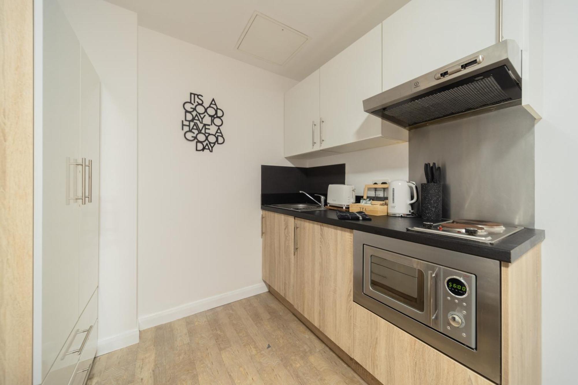 Alexandra House Apartments By City Centre Шефилд Екстериор снимка